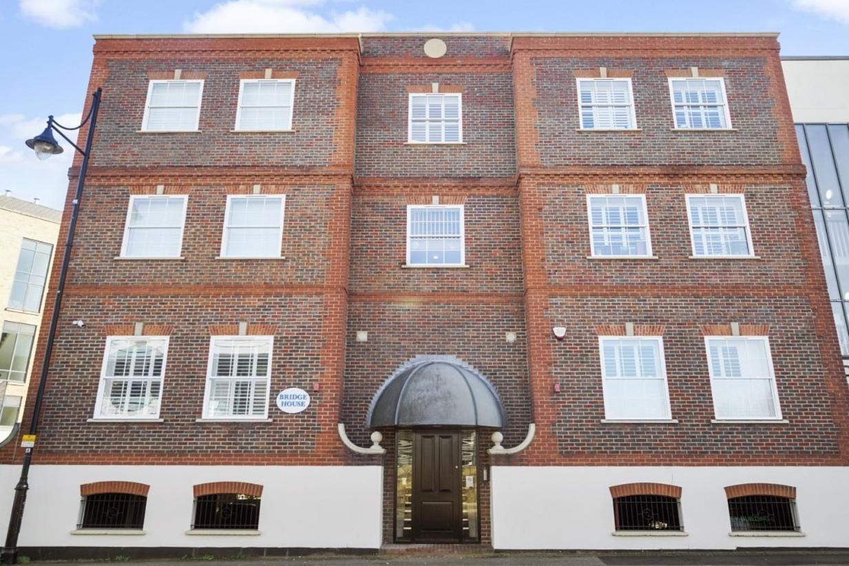 스테인스 Flat 3 Bridge House 아파트 외부 사진