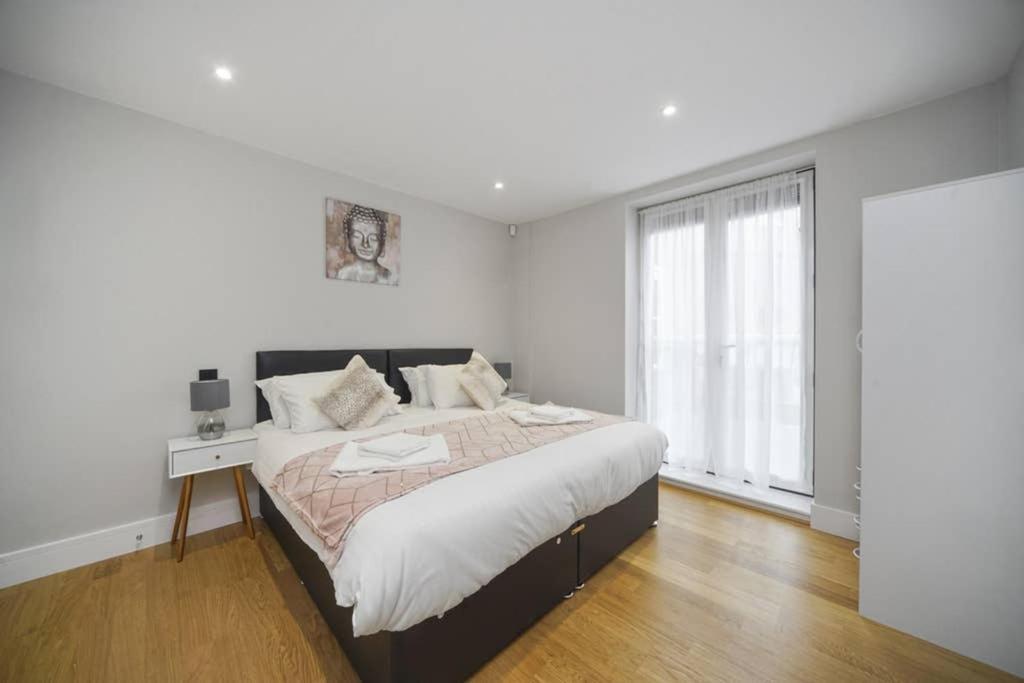스테인스 Flat 3 Bridge House 아파트 외부 사진